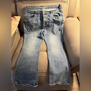 Old Navy Curvy Profile Jeans 18 waist x 38 length. Size 16 short.